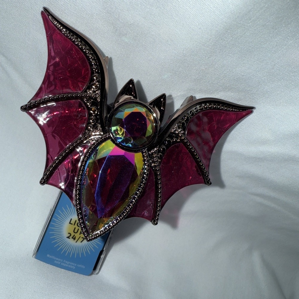 Bath & Body Works Halloween Bat Light Up Wallflower Bulbs Plug In Light Up Goth
